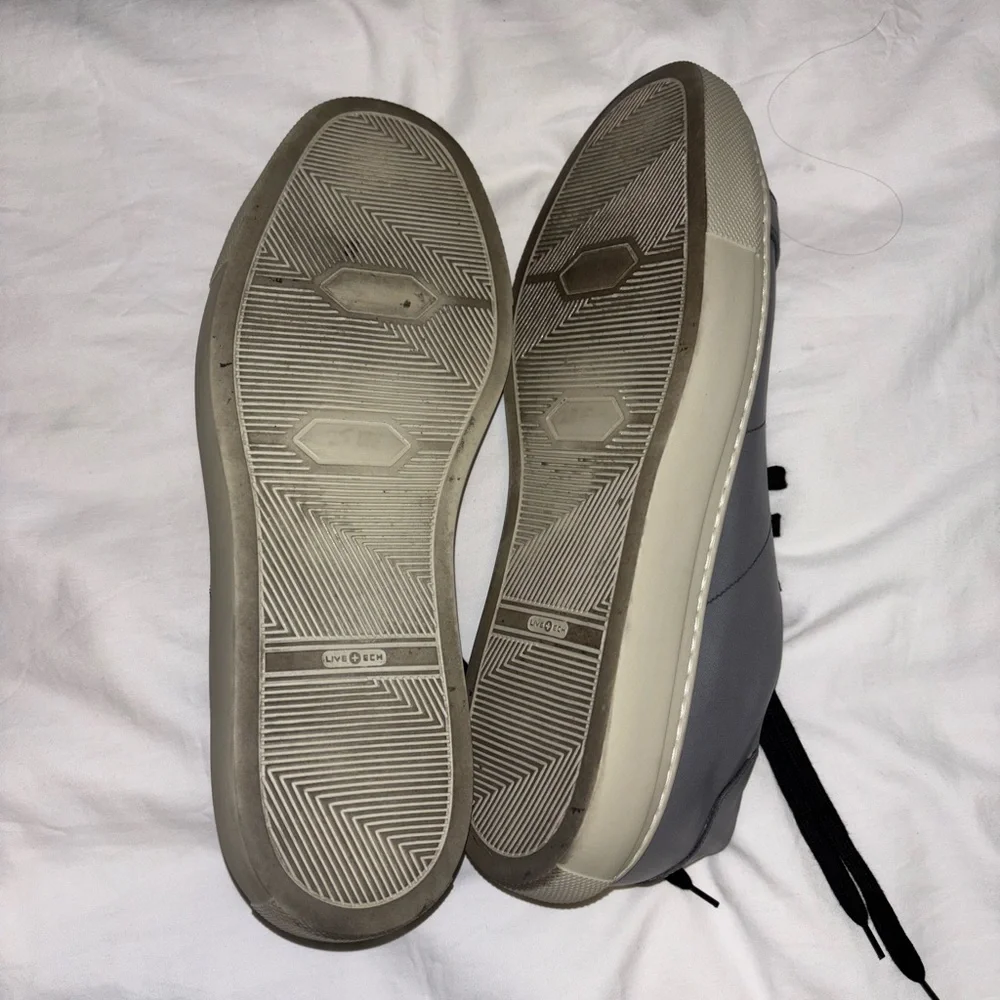 Gray and Black Casual Sneakers with Smooth Upper and White Sole - Picture 5 of 5
